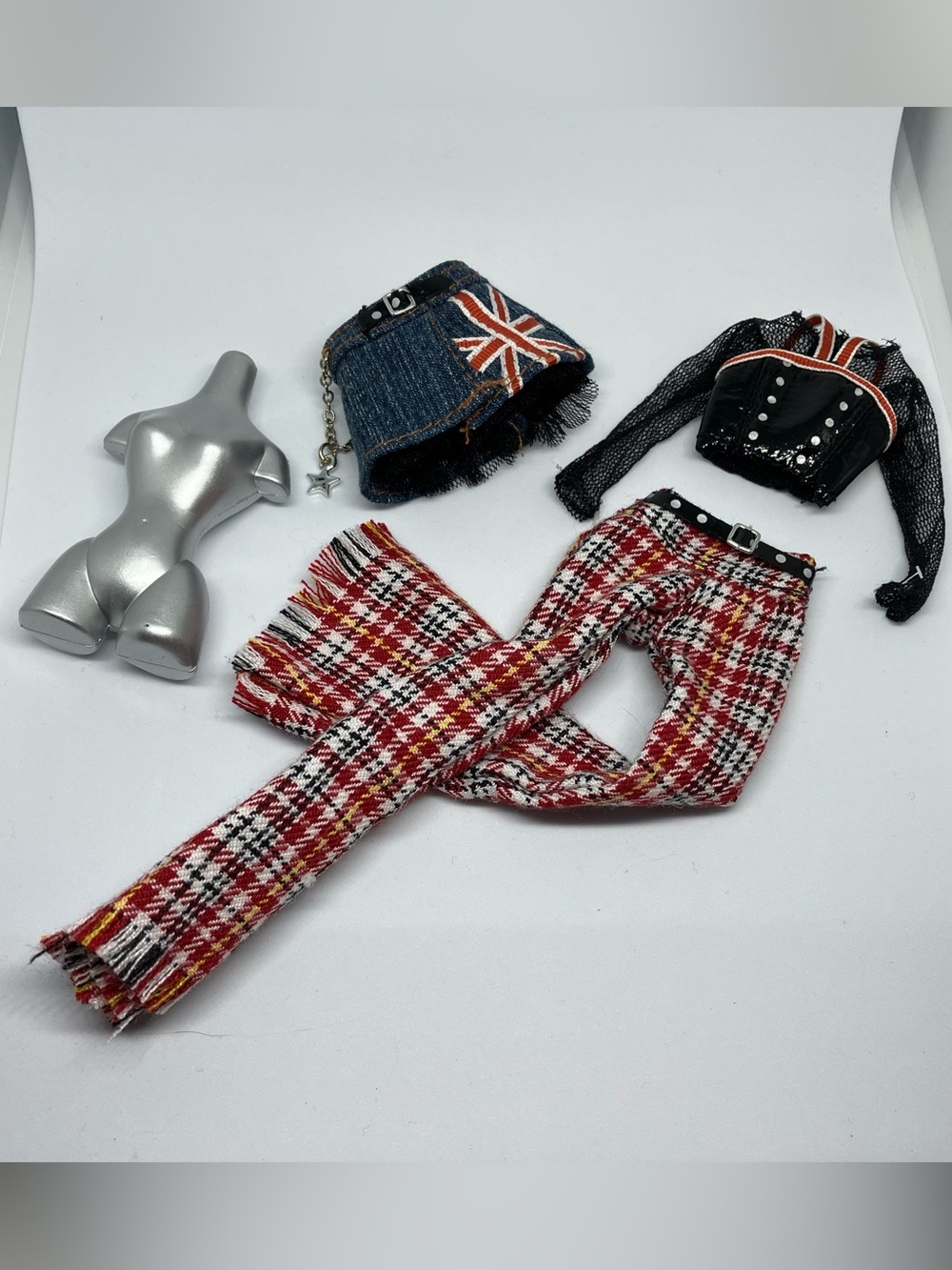 2006 Bratz Passion 4 Fashion, Pretty ‘n’ Punk Style Fashion Pack 🇬🇧